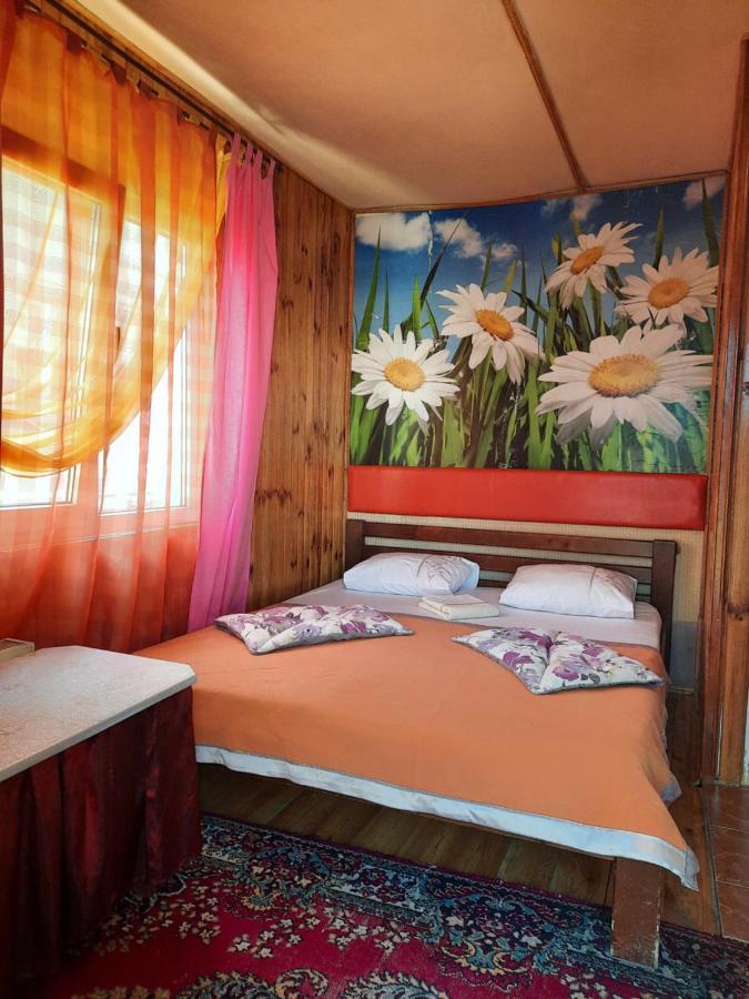 Kitech Guest House Odessa Exteriör bild